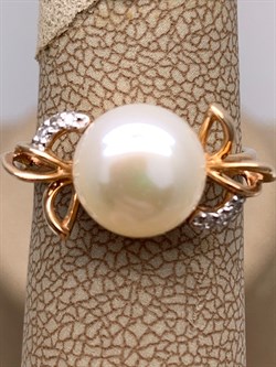 *Кольцо р.16 Белый Жемчуг д.9-9,5 цв Красное арт. 1.0245.0.b-818 Вес 3,13 г - фото 345983 *Кольцо р.16 Белый Жемчуг д.9-9,5 цв Красное арт. 1.0245.0.b-818 Вес 3,13 г - фото 345983