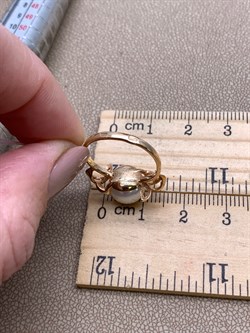 *Кольцо р.16 Белый Жемчуг д.9-9,5 цв Красное арт. 1.0245.0.b-818 Вес 3,13 г - фото 345985 *Кольцо р.16 Белый Жемчуг д.9-9,5 цв Красное арт. 1.0245.0.b-818 Вес 3,13 г - фото 345985