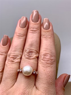 *Кольцо р.17 д.10-10,5 Белый Жемчуг цв Красное арт. 1.0046.0.b-648 Вес 3,09 г - фото 346012 *Кольцо р.17 д.10-10,5 Белый Жемчуг цв Красное арт. 1.0046.0.b-648 Вес 3,09 г - фото 346012