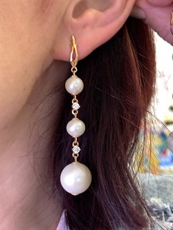 *Серьги д.6-7 д.12 Белый Жемчуг цв Красное арт. 2.0240.d.m-777 Вес 13,13 г - фото 346040 *Серьги д.6-7 д.12 Белый Жемчуг цв Красное арт. 2.0240.d.m-777 Вес 13,13 г - фото 346040