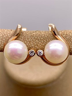 *Серьги д.9-9,5 Белый Жемчуг цв Красное арт. 2.0326.9.b-621 Вес 4,92 г - фото 346076