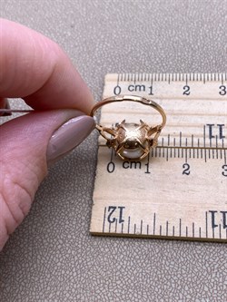 *Кольцо р.17 д.8,5-9 Белый Жемчуг цв Красное арт. 1.0240.0.b-936 Вес 2,89 г - фото 346108 *Кольцо р.17 д.8,5-9 Белый Жемчуг цв Красное арт. 1.0240.0.b-936 Вес 2,89 г - фото 346108