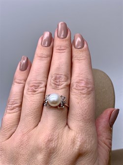 *Кольцо р.17,5 Белый Жемчуг д.9-9,5 цв Белое арт. 1.0246.0.b-735 Вес 3,35 г - фото 346220 *Кольцо р.17,5 Белый Жемчуг д.9-9,5 цв Белое арт. 1.0246.0.b-735 Вес 3,35 г - фото 346220