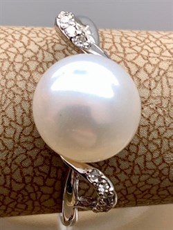 *Кольцо р.17 Белый Жемчуг д.9-9,5 цв Белое арт. 1.0248.0.b-523 Вес 2,71 г - фото 346284 *Кольцо р.17 Белый Жемчуг д.9-9,5 цв Белое арт. 1.0248.0.b-523 Вес 2,71 г - фото 346284