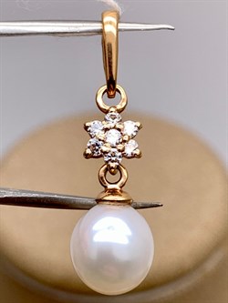 *Кулон Белый Жемчуг д.7,5-8 цв Красное арт. 3.0347.9.d-883 Вес 1,65 г - фото 346359 *Кулон Белый Жемчуг д.7,5-8 цв Красное арт. 3.0347.9.d-883 Вес 1,65 г - фото 346359