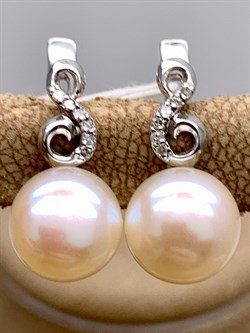 *Серьги Белый Жемчуг д.9-9,5 цв Белое арт. 2.0243.1.b-706 Вес 4,67 г - фото 346467 *Серьги Белый Жемчуг д.9-9,5 цв Белое арт. 2.0243.1.b-706 Вес 4,67 г - фото 346467