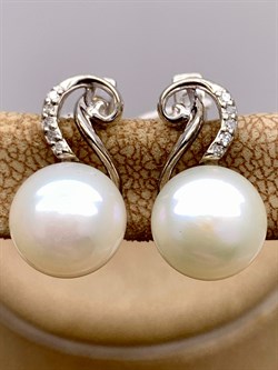 *Серьги Белый Жемчуг д.9-9,5 цв Белое арт. 2.0244.1.b-537 Вес 4,27 г - фото 346473 *Серьги Белый Жемчуг д.9-9,5 цв Белое арт. 2.0244.1.b-537 Вес 4,27 г - фото 346473