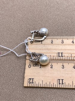 *Серьги Белый Жемчуг д.9-9,5 цв Белое арт. 2.0236.1.b-339 Вес 4,99 г - фото 346861