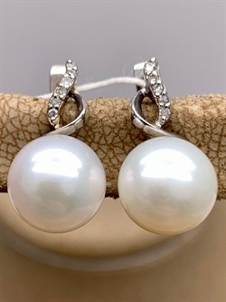 *Серьги Белый Жемчуг д.9-9,5 цв Белое арт. 2.0248.1.b-306 Вес 4,98 г - фото 346905