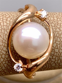 *Кольцо р.18,5 Белый Жемчуг д.9,5-10 цв Красное арт. 1.0842.0.b-768 Вес 3,3 г - фото 347195