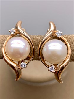 *Серьги Белый Жемчуг д.9,5-10 цв Красное арт. 2.0842.0.b-805 Вес 6,74 г - фото 347203 *Серьги Белый Жемчуг д.9,5-10 цв Красное арт. 2.0842.0.b-805 Вес 6,74 г - фото 347203