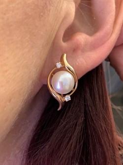 *Серьги Белый Жемчуг д.9,5-10 цв Красное арт. 2.0842.0.b-805 Вес 6,74 г - фото 347204 *Серьги Белый Жемчуг д.9,5-10 цв Красное арт. 2.0842.0.b-805 Вес 6,74 г - фото 347204