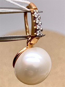 *Кулон Белый Жемчуг д.10-10,5 цв Красное арт. 3.0815.0.b-386 Вес 2,2 г - фото 347208