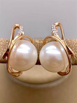 *Серьги Белый Жемчуг д.11,5-12 цв Красное арт. 2.0904.0.b-021 Вес 8,53 г - фото 347264