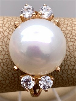 *Кольцо р.18,5 Белый Жемчуг д.12-12,5 цв Красное арт. 1.0832.0.b-884 Вес 5,25 г - фото 347295 *Кольцо р.18,5 Белый Жемчуг д.12-12,5 цв Красное арт. 1.0832.0.b-884 Вес 5,25 г - фото 347295