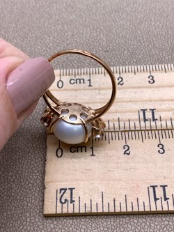 *Кольцо р.18,5 Белый Жемчуг д.12-12,5 цв Красное арт. 1.0832.0.b-884 Вес 5,25 г - фото 347299 *Кольцо р.18,5 Белый Жемчуг д.12-12,5 цв Красное арт. 1.0832.0.b-884 Вес 5,25 г - фото 347299