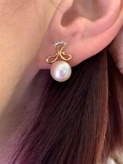 *Серьги Белый Жемчуг д.8,5-9 цв Красное арт. 2.0247.1.b-775 Вес 4,52 г - фото 347332