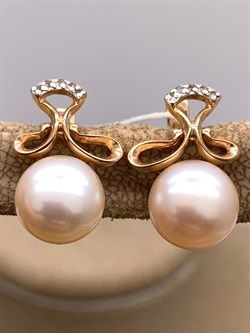 *Серьги Белый Жемчуг д.8,5-9 цв Красное арт. 2.0247.1.b-775 Вес 4,52 г - фото 347334