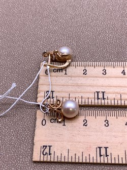 *Серьги Белый Жемчуг д.8,5-9 цв Красное арт. 2.0247.1.b-775 Вес 4,52 г - фото 347336