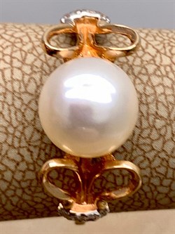 *Кольцо р.18,5 Белый Жемчуг д.8,5-9 цв Красное арт. 1.0247.0.b-485 Вес 2,93 г - фото 347340 *Кольцо р.18,5 Белый Жемчуг д.8,5-9 цв Красное арт. 1.0247.0.b-485 Вес 2,93 г - фото 347340