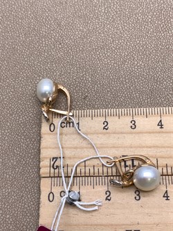 *Серьги Белый Жемчуг д.9-9,5 цв Красное арт. 2.0249.1.b-696 Вес 4,82 г - фото 347368