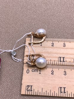 *Серьги Белый Жемчуг д.9-9,5 цв Красное арт. 2.0249.1.b-696 Вес 4,82 г - фото 347369