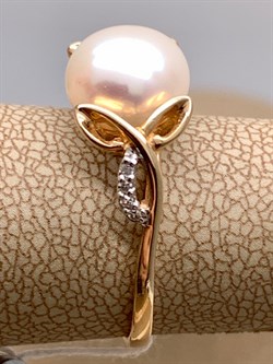 *Кольцо р.17 Белый Жемчуг д.9-9,5 цв Красное арт. 1.0249.0.b-773 Вес 3,5 г - фото 347386