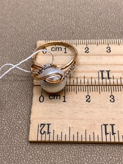 *Кольцо р.18,5 Белый Жемчуг д.11-11,5 цв Красное арт. 1.0902.0.b-803 Вес 4,41 г - фото 347399