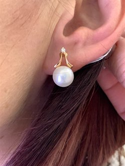 *Серьги Белый Жемчуг д.9-9,5 цв Красное арт. 2.0952.0.b-181 Вес 4,72 г - фото 347413 *Серьги Белый Жемчуг д.9-9,5 цв Красное арт. 2.0952.0.b-181 Вес 4,72 г - фото 347413