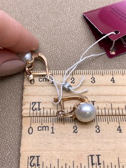 *Серьги Белый Жемчуг д.9-9,5 цв Красное арт. 2.0952.0.b-181 Вес 4,72 г - фото 347414 *Серьги Белый Жемчуг д.9-9,5 цв Красное арт. 2.0952.0.b-181 Вес 4,72 г - фото 347414