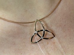 *Подвеска Триглав Белый Бр цв Красное 3-130015-00-00-257 вес 2,13 г - фото 90423 *Подвеска Триглав Белый Бр цв Красное 3-130015-00-00-257 вес 2,13 г - фото 90423