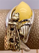 Кольцо Пчела р.17,5 Янтарь арт. 25030100004-861 Вес 5,97г