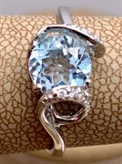 *КОЛЬЦО р.17 Голубой Топаз арт. R00013-704, (вес 2,77 г)