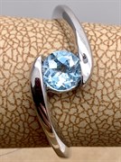 *КОЛЬЦО р.17 Голубой Топаз арт. R00072-693, (вес 2,62 г)