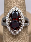 *КОЛЬЦО р.18 Гранат арт. R00215-321, (вес 6,1 г)
