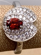 *КОЛЬЦО р.17 Гранат арт. R00385-176, (вес 3,29 г)