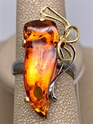 *Кольцо р.17,75 Янтарь арт. 43030202519-780, (Вес 6,95г)